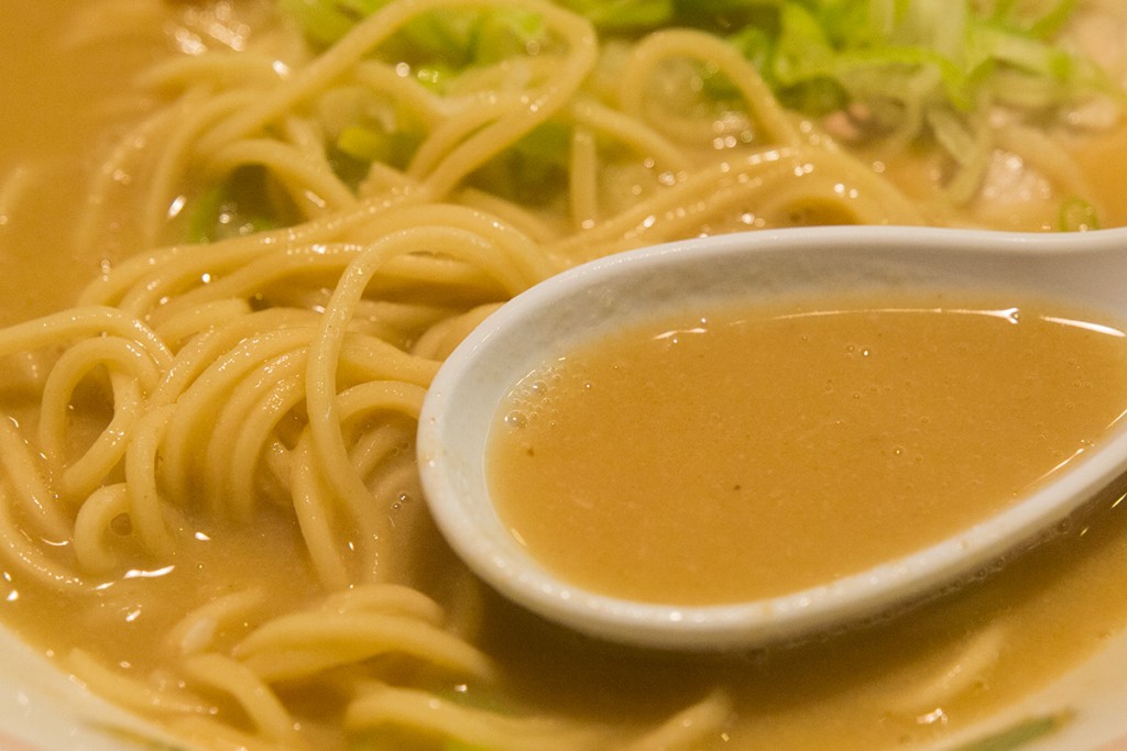 kotteriramen_soup_tenka1pin