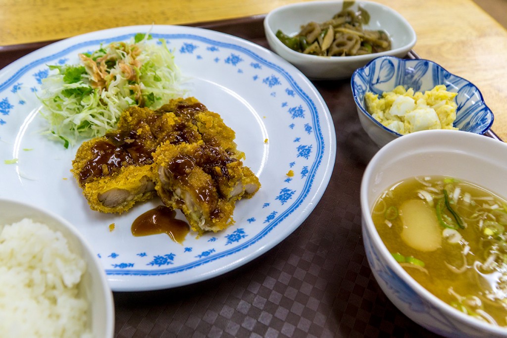 lunch_chikenkatsu2_info160108nakazaya