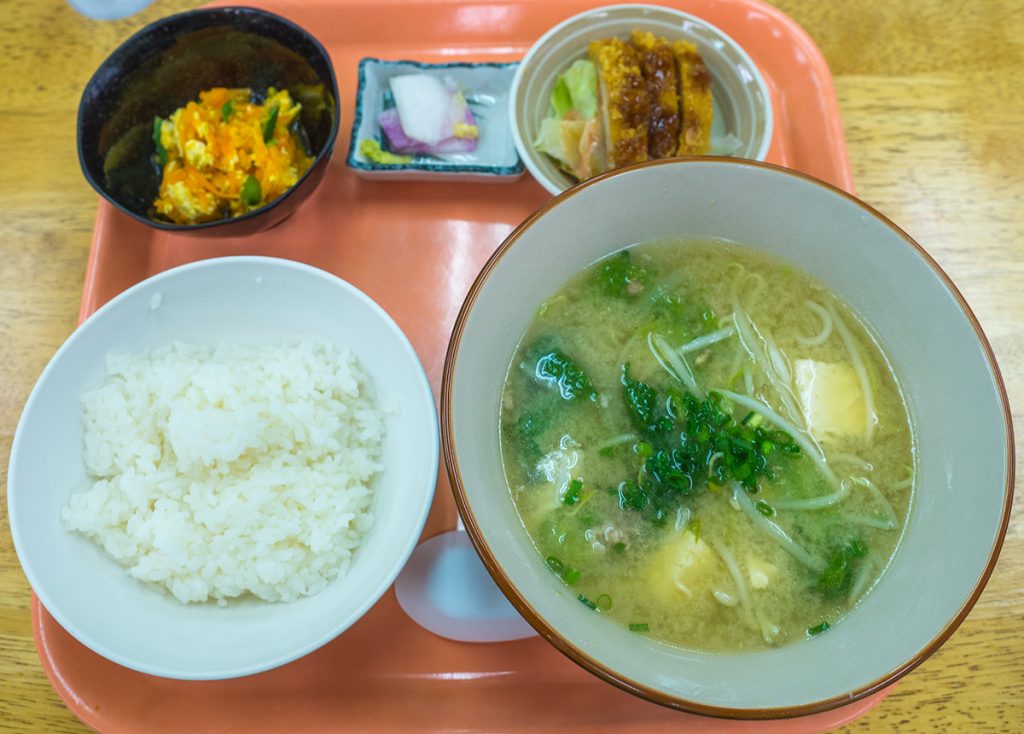 lunch_misoshiru_160418nakazaya