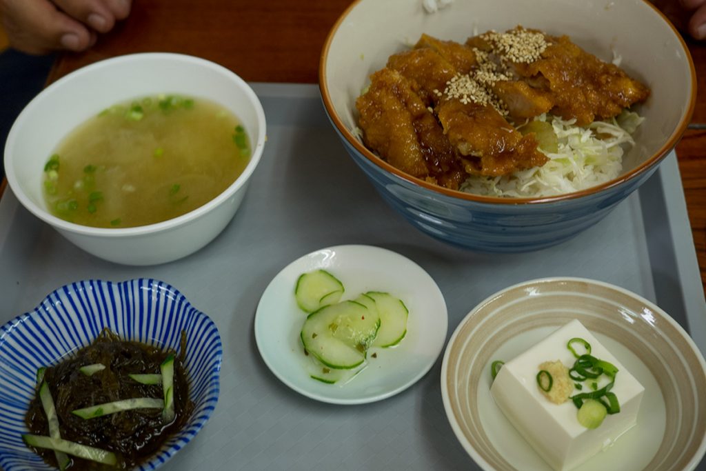 lunch_sorcekatsudon2_160620nakazaya