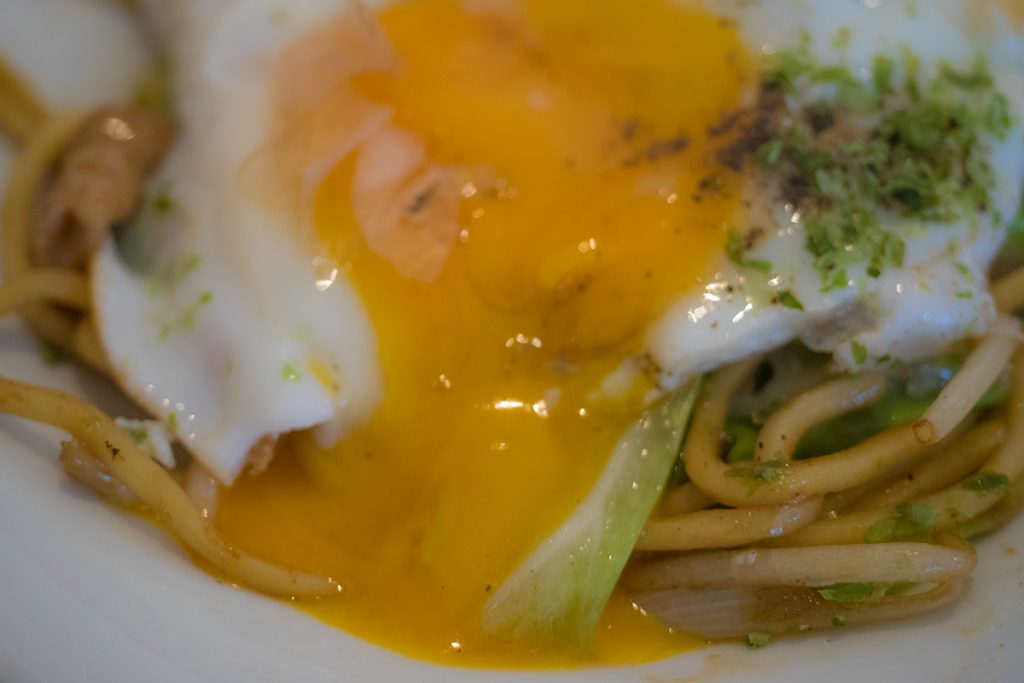 lunch_yakisoba_egg2_umanosuke