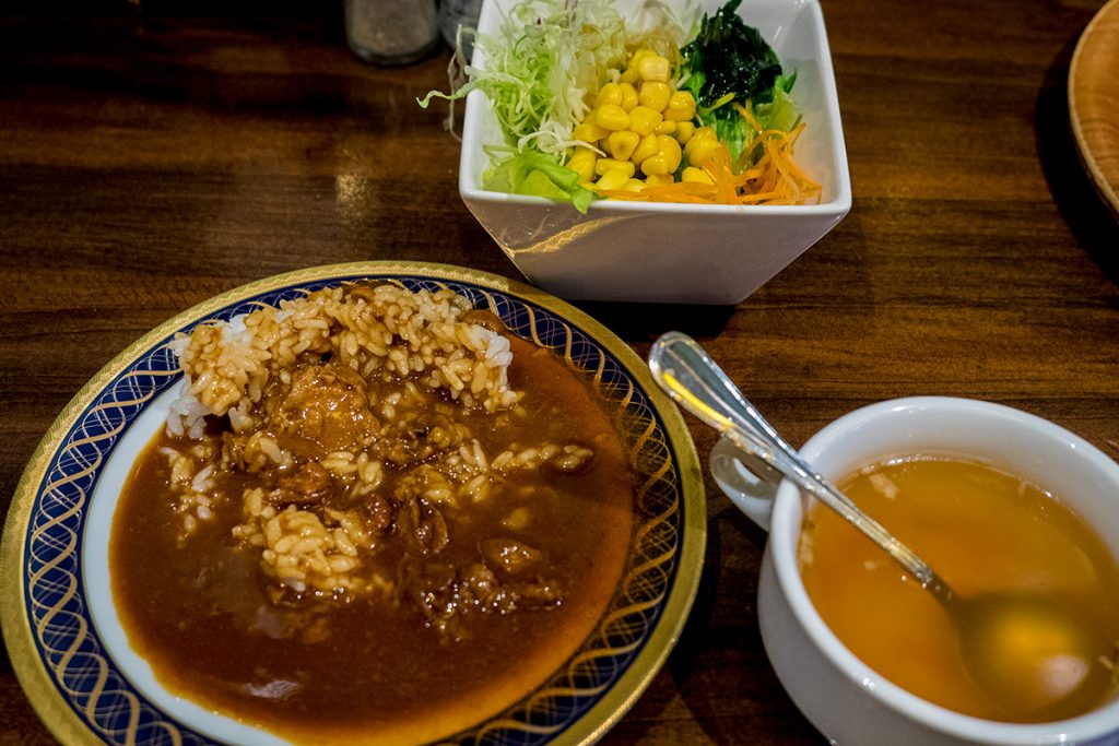 curry_soup_salada_syokusaikan
