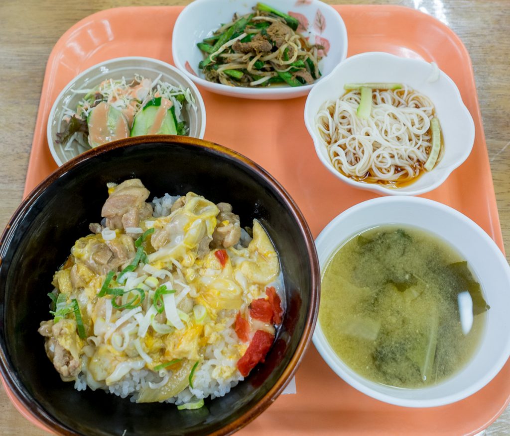 lunch_oyakodon_170515nakazaya